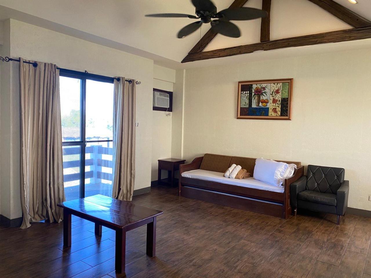 El Puerto Marina Beach Resort & Vacation Club Lingayen Exterior photo